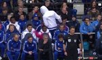 Afera w Chelsea, piłkarz rzucił koszulką w ... Jose Mourinho! WIDEO