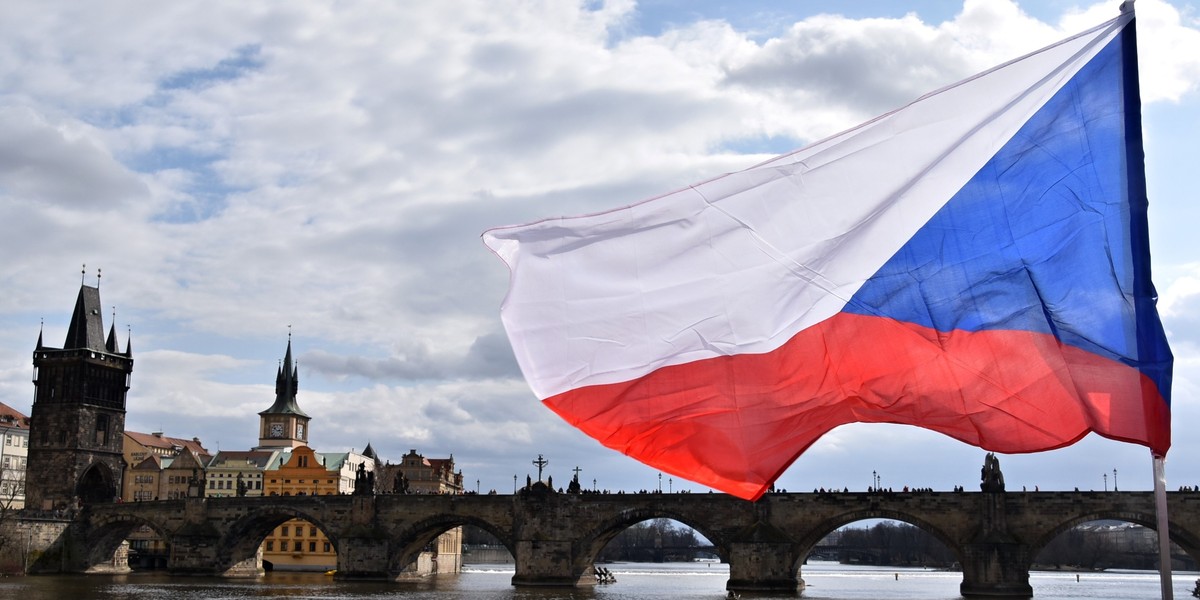 Czechy notują kolejny miesiąc spadku inflacji. 