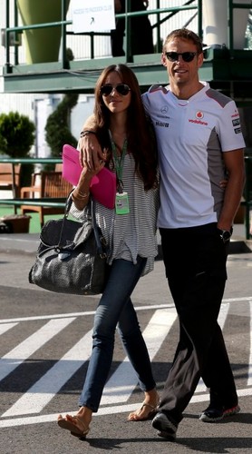 Jessica Michibata i Jenson Button