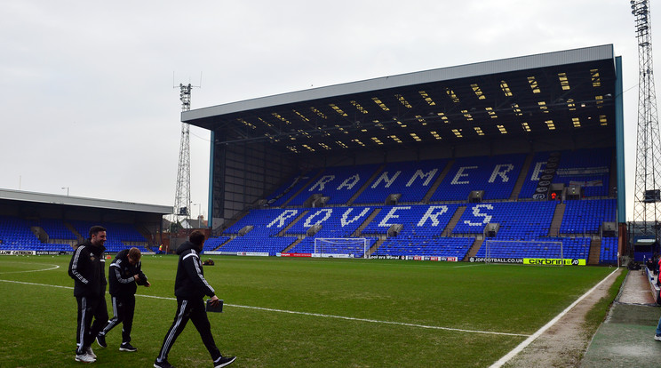 A Tranmere Rovers otthonában sem láttak még ilyen szabadrúgást / Fotó: AFP