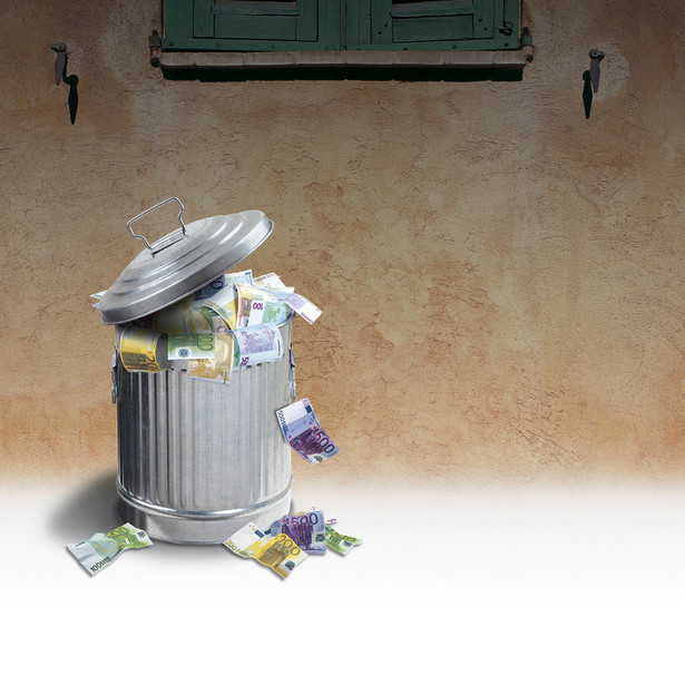 Ustawa o utrzymaniu czystości i porządku w gminach nie precyzuje, kiedy obowiązek segregowania śmieci przez mieszkańca jest spełniony