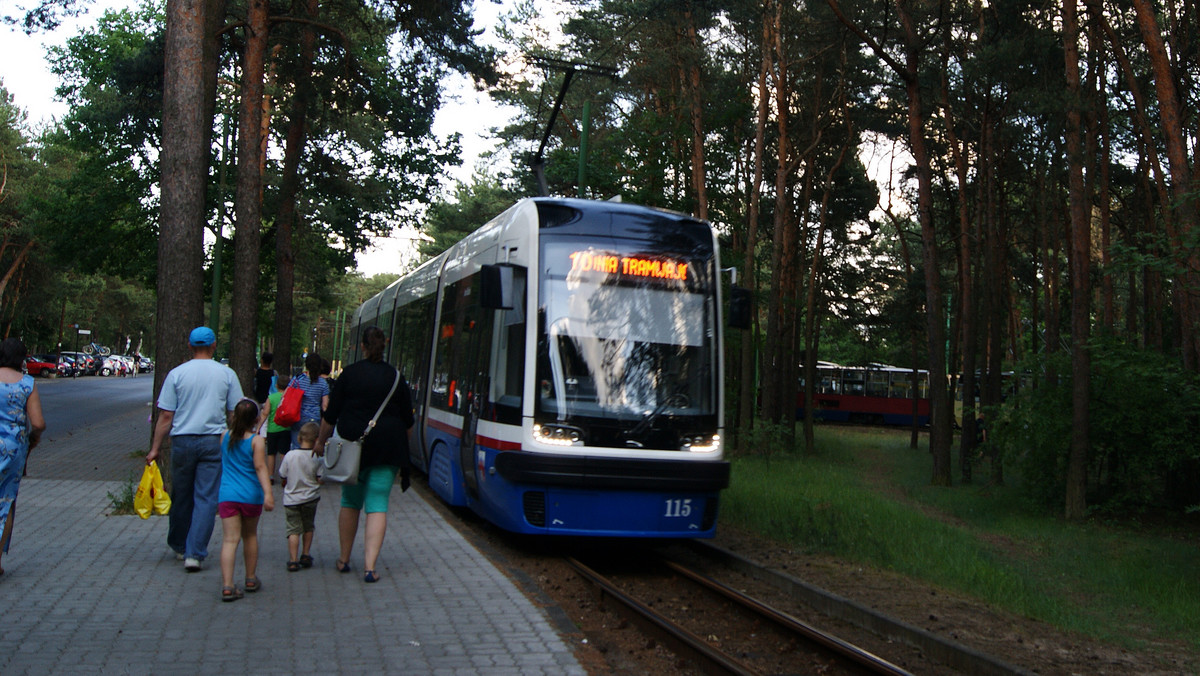 Mieszkańcy Bydgoszczy mogą zdecydować, jakie zasłużone dla miasta osoby będą patronować nowym bydgoskim tramwajom. Przy okazji można wygrać tablet.