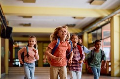 Rusza nowy rok szkolny 2025/2026. Kiedy wypadają dni wolne, ferie zimowe i egzaminy? Oto kalendarz szkolny