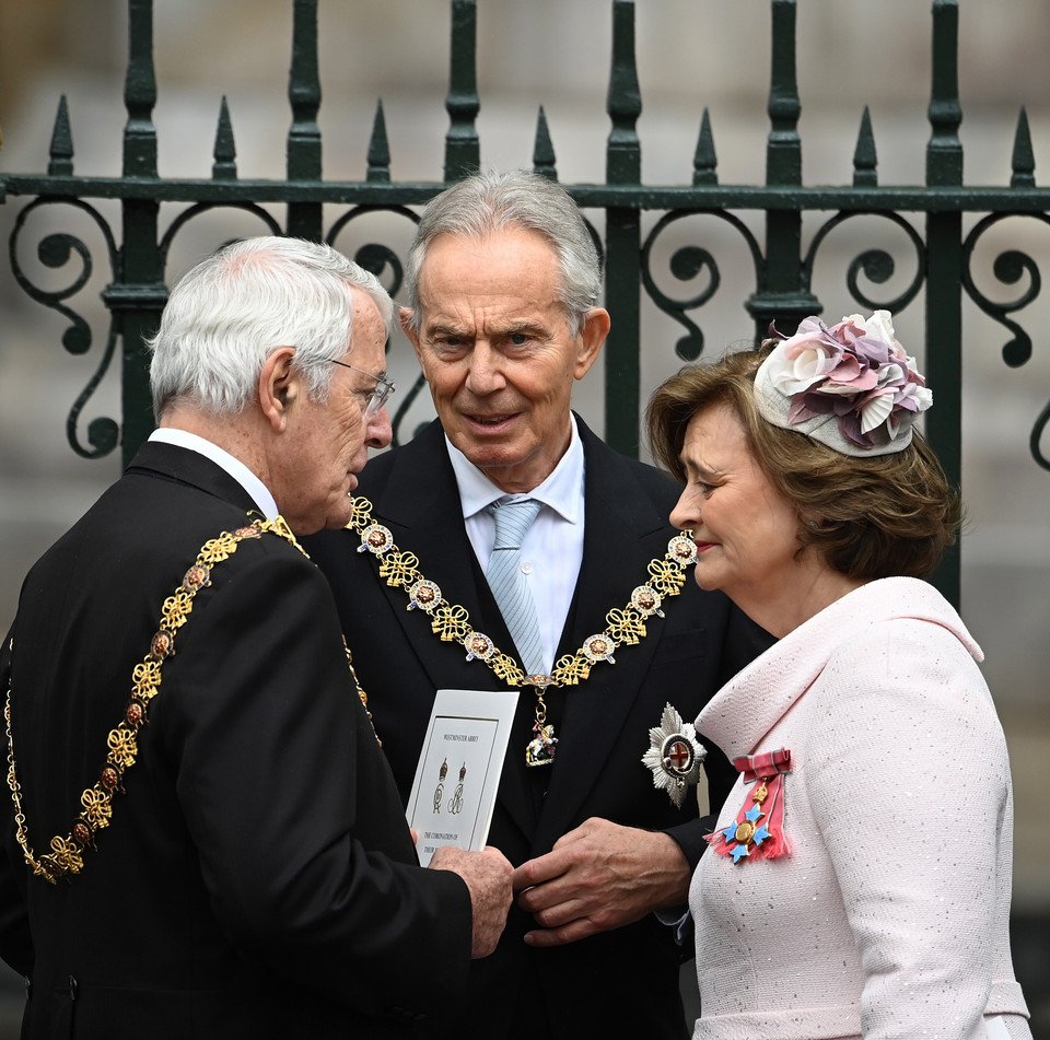 Koronacja Karola III. John Major, Tony Blair i Cherie Blair
