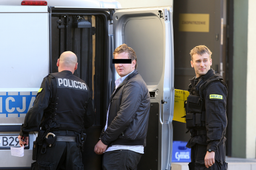 Co teraz robi król dopalaczy? Serwuje wątróbkę i placki po węgiersku