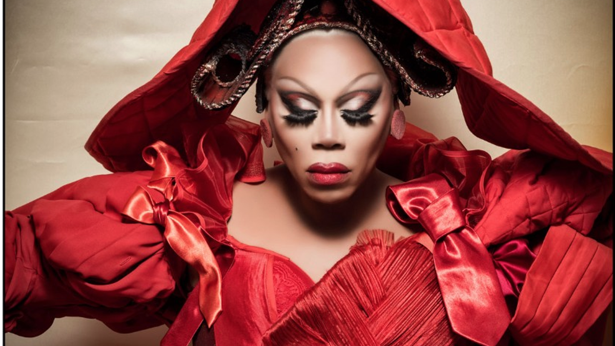 RuPaul jako Królowa Serc w kalendarzu Pirelli 2018