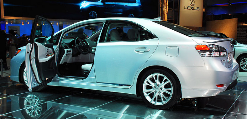 Detroit 2009: Lexus HS 250h – hybrydowy sedan dla Japonii i USA