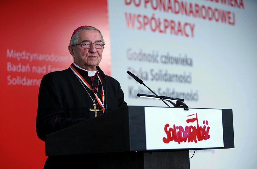 Abp Głódź powołał komisję ws. księdza Jankowskiego