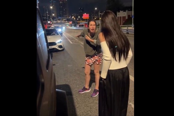(VIDEO) TOTALNI HAOS ŠIROM RUSIJE Tuče i svađe na ulicama, kilometarske kolone vozila, preskaču jedni druge u redovima... Snimljene dramatične scene