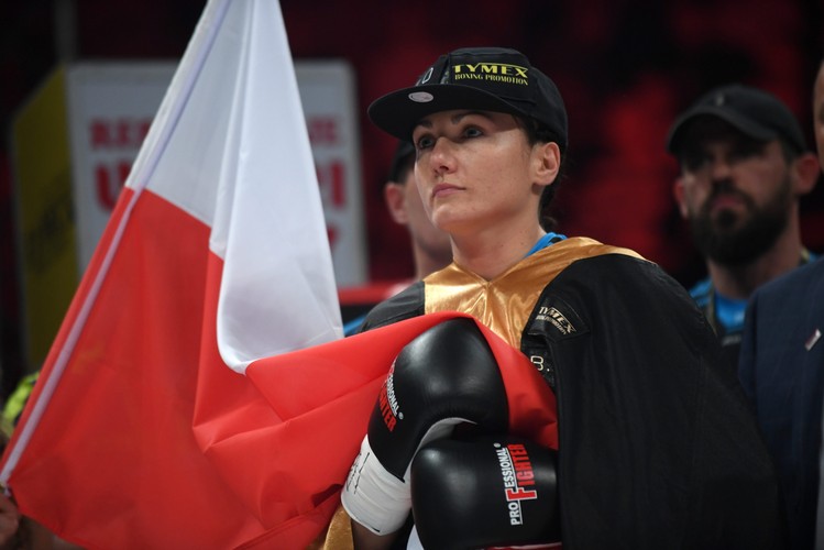 Ewa Brodnicka podczas walki o pas Mistrzyni Europy organizacji EBU