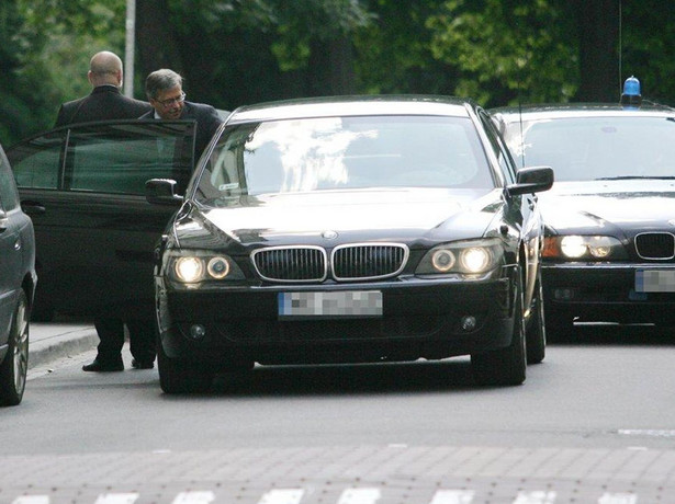 Prezydenckie limuzyny poszły pod młotek. Za bezcen