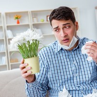 Ezekkel az ételekkel vigyázzon, ha allergiás a fűfélékre