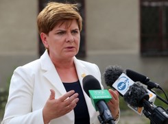 SKOKi 'niewypłacalne, piramida finansowa'? Szydło komentuje słowa Szczurka