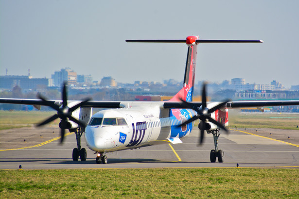 Bombardiery Q400 to 90-miejscowe samoloty, które obsługują głównie połączenia krajowe.