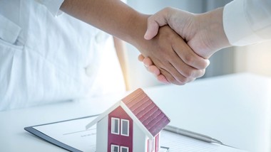 zwrot kosztów mediów przy najmie. czy to przychód wynajmującego?