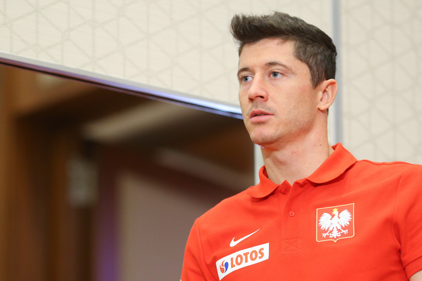 Szok! Robert Lewandowski już tak nie wygląda. Co on zrobił z włosami? [FOTO]