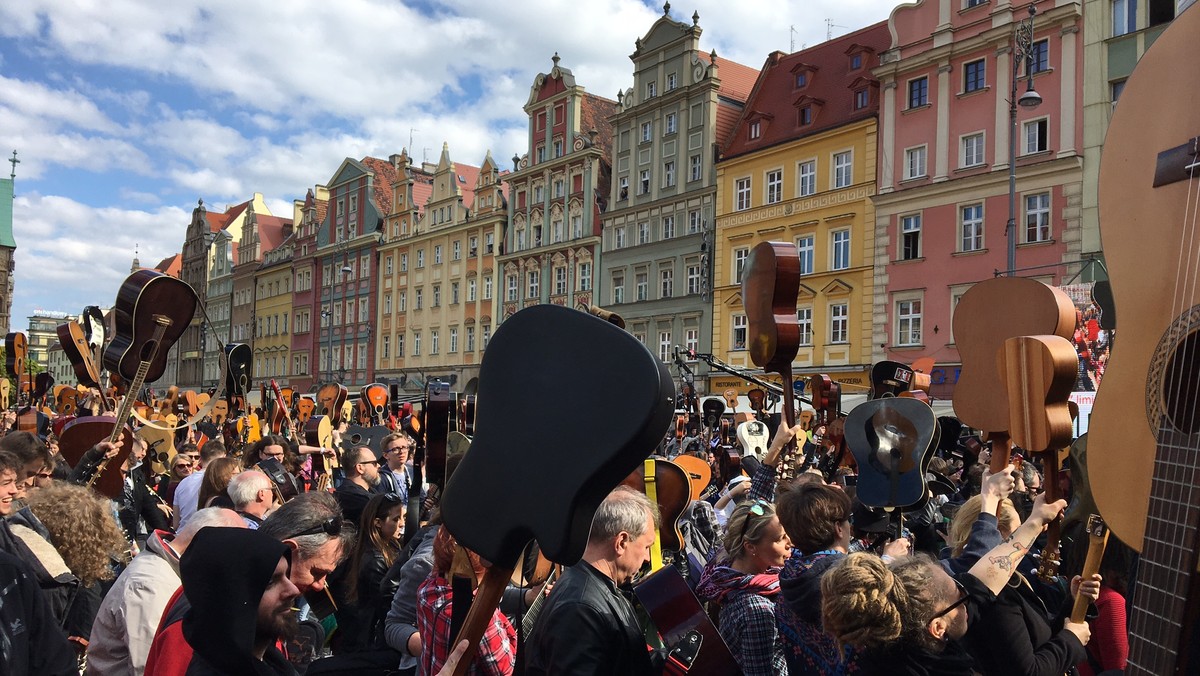 Wrocław. 1 maja Gitarowy Rekord Guinnessa w całości online