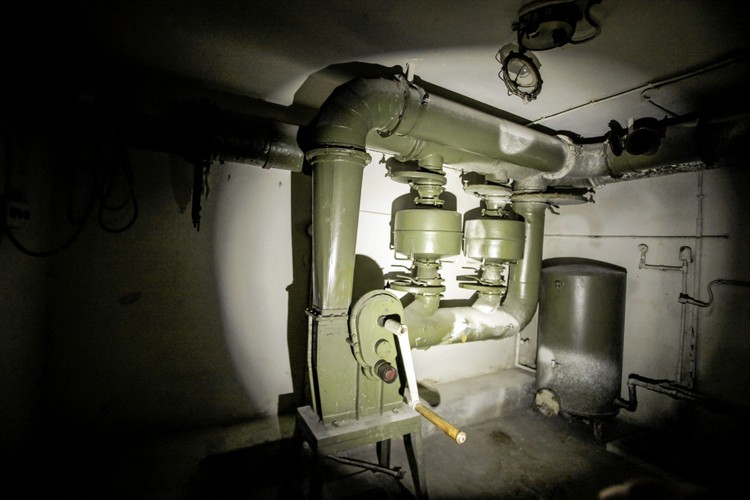 GDYNIA. Schron przeciwlotniczy pod budynkiem przy ul. Chrzanowskiego 14