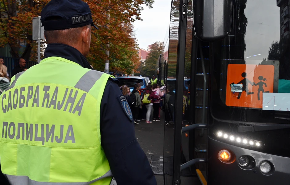 Bez obzira na slab odziv za nalepnice, saobraćajna policija kontrolu električnih trotineta počinje od sutra