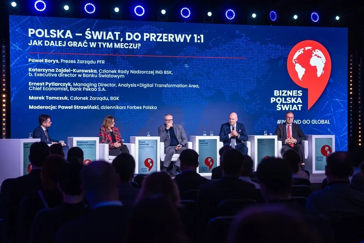 Uczestnicy panelu, od lewej: Paweł Strawiński, dziennikarz Forbes, Katarzyna Zajdel-Kurowska, członek Rady Nadzorczej ING BSK, Ernest Pytlarczyk, Chief Economist, Bank Pekao, Marek Tomczuk członek zarządu BGK, Paweł Borys prezes PFR.