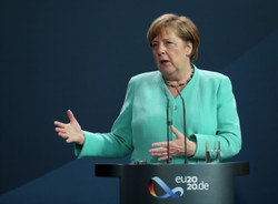 "Fundusze za praworządność" padną ofiarą pośpiechu? Merkel chce skupić się na pieniądzach