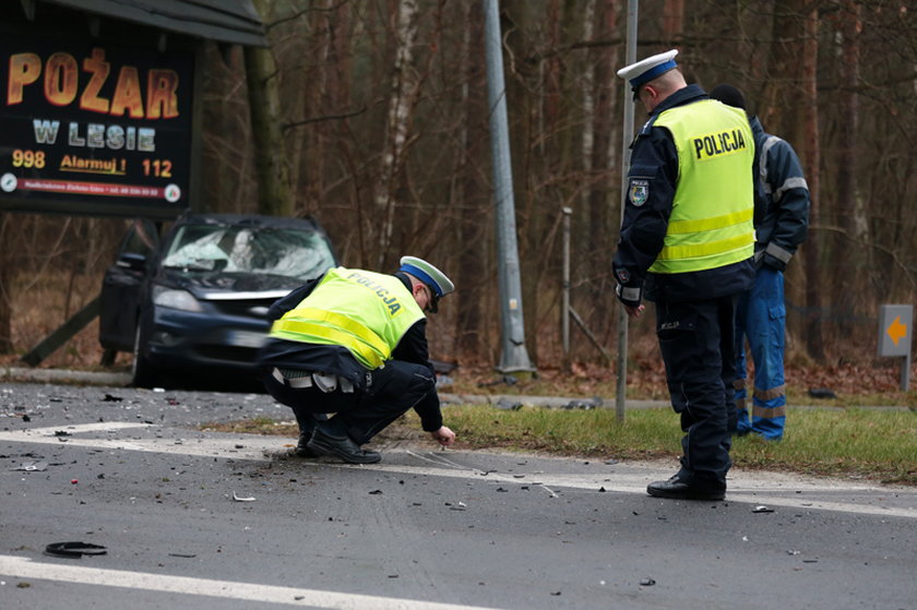 Pijany kierowca toyoty staranował forda