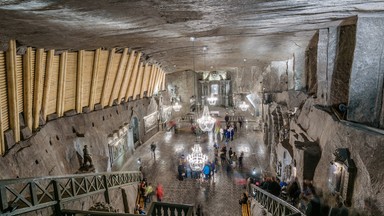 Górnicy i mieszkańcy Wieliczki odprawili już pasterkę pod ziemią