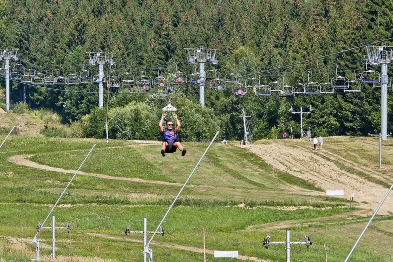 Zjazd tyrolką na Kubínskiej Holi