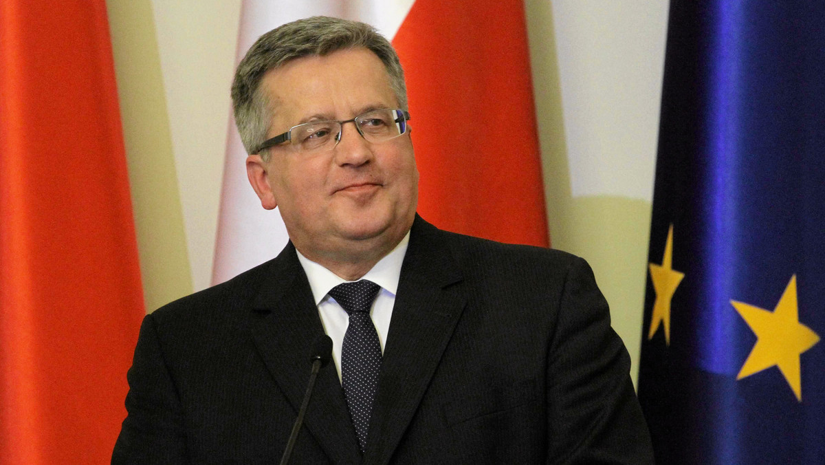 Samorządy mają swój gigantyczny udział w sukcesie Polski jako całości - powiedział do samorządowców w Szamocinie prezydent Bronisław Komorowski. Prezydent, który w sobotę odwiedza północną Wielkopolskę, wskazał też, na czym polega "polski problem".