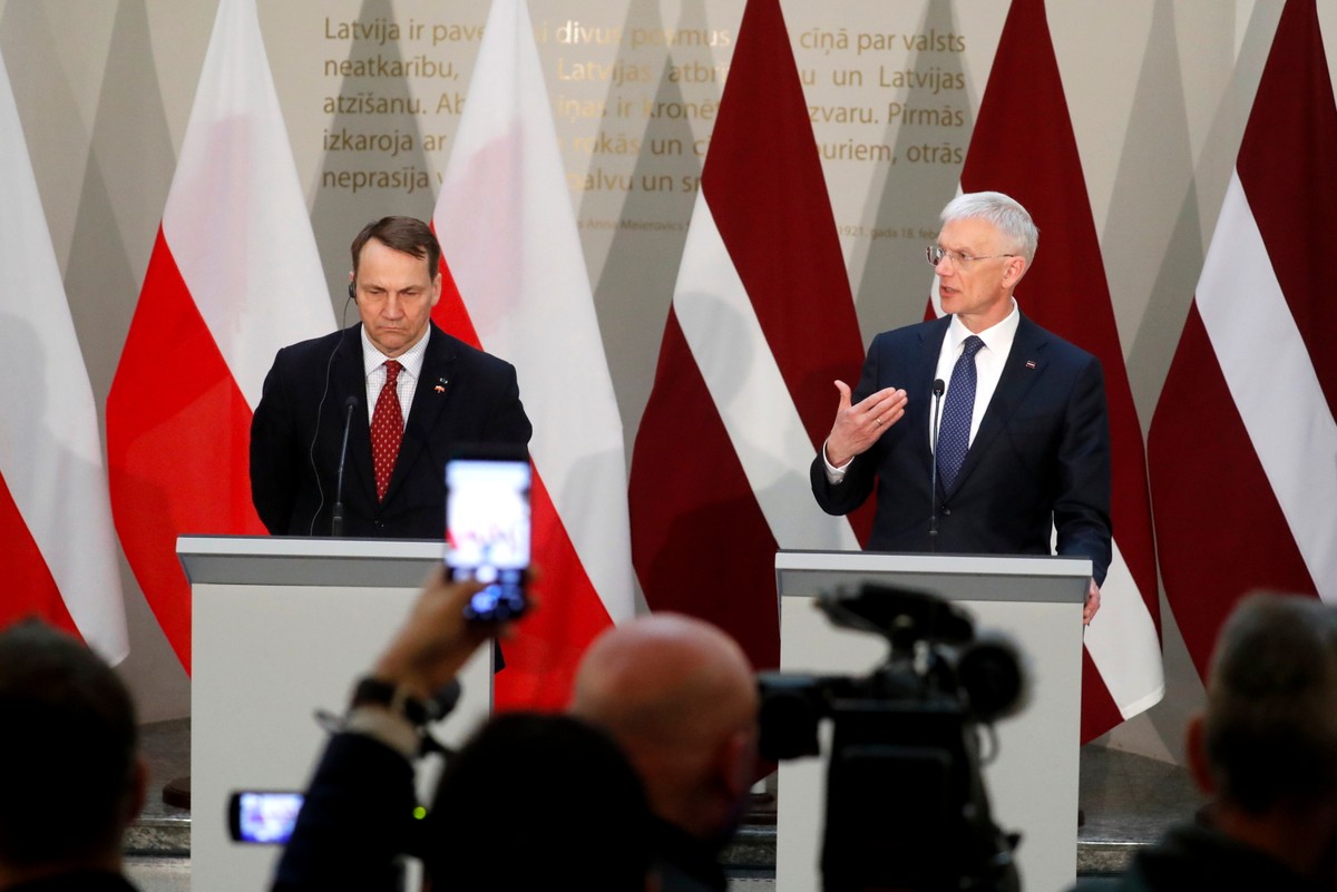 Minister Radosław Sikorski i Minister Łotwy Krisjanis Karins w Rydze