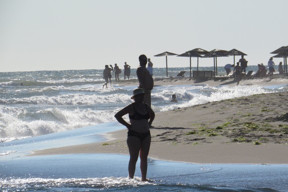 OCA I SINA (7) SEKUNDE DELILE OD SMRTI! Gubili snagu u nemilosrdnim strujama na Adi Bojani, a onda su izletela OVA DVA HEROJA: Otac im je legenda, a broj ljudi koje su spasili meri se STOTINAMA