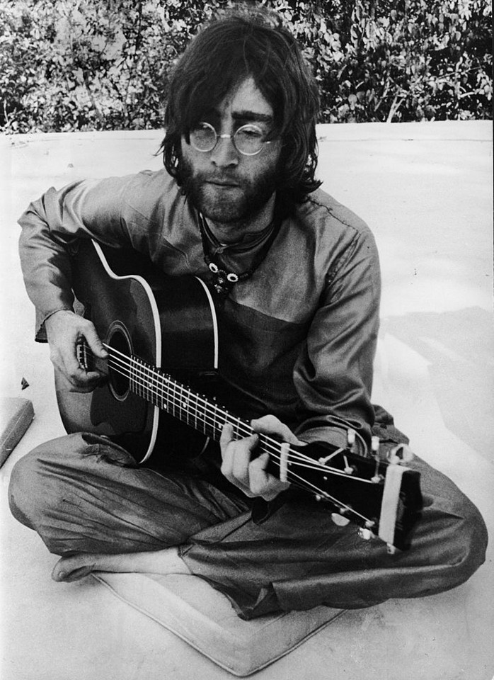 Gwiazdy, które straciły życie przez "fanów": John Lennon