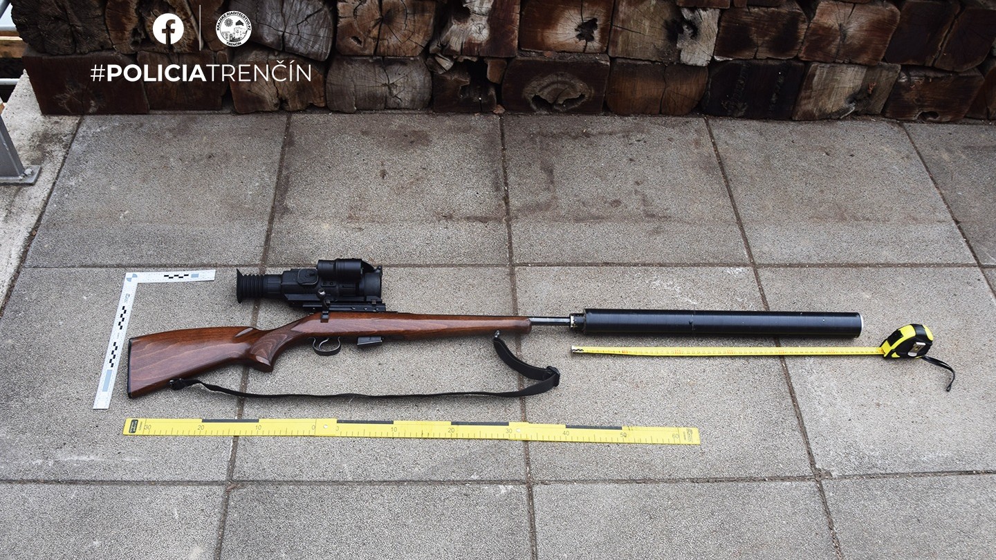 AKCIA „CHALUPA“ ODHALILA NELEGÁLNE ZBRANE, MUNÍCIU AJ ZAKÁZANÉ DOPLNKY