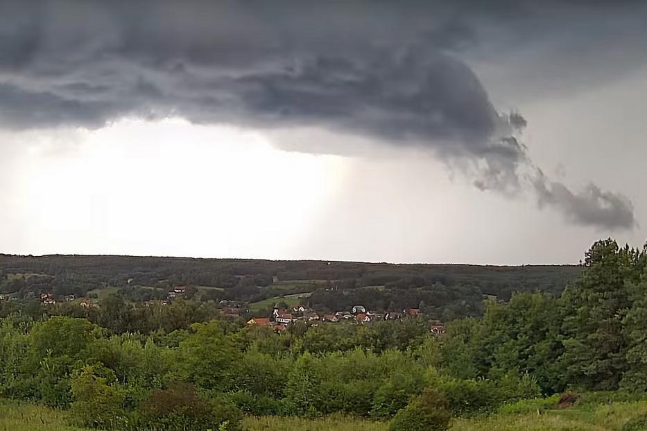 Iszonyatos jégeső volt Magyarországon. Ijesztő felvételeket mutatunk