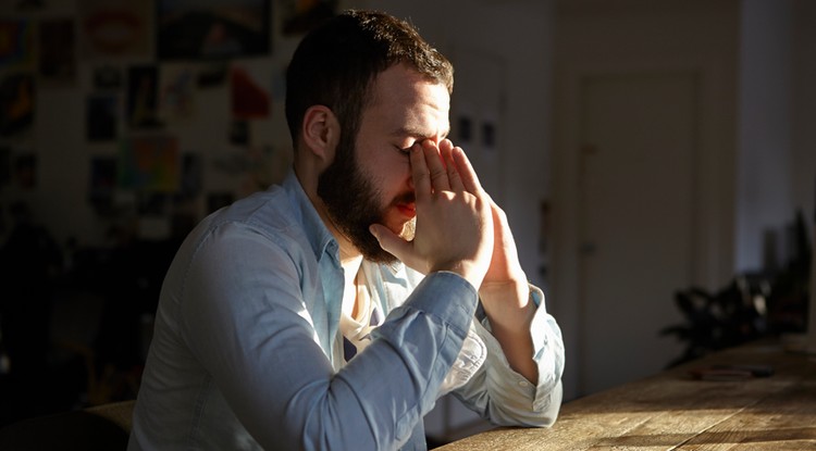 Én csak segítettem édesanyámnak, de ez a feleségemnek és anyósomnak nem tetszett. Máig rettegek attól, amit akkor tettek velem Fotó: Getty Images