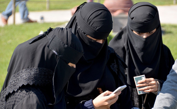 Zakaz noszenia burki w Austrii? Nowy program integracji