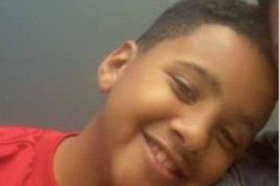 (FOTO) ISMAEL (12) NESTAO ISPRED SVOJE KUĆE Policija uputila HITAN apel građanima Francuske