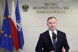 Prezydent RP Andrzej Duda po zakończonej naradzie w Biurze Bezpieczeństwa Narodowego