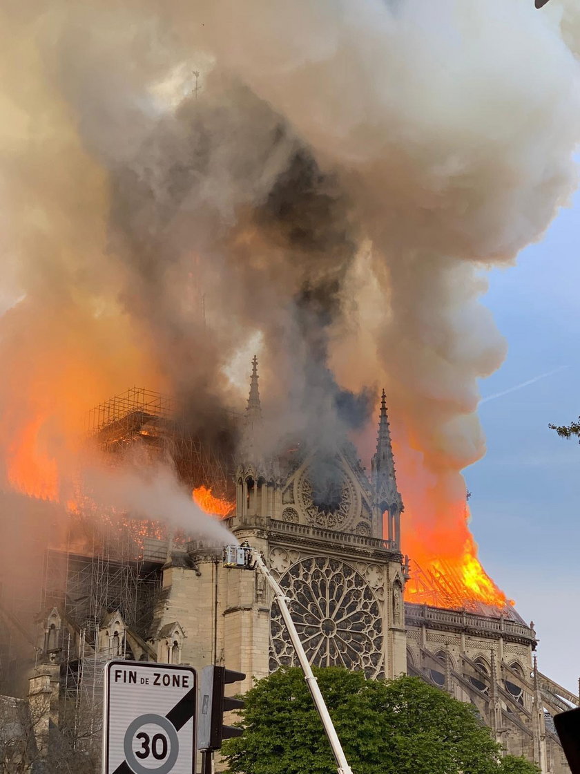 Pożar katedry Notre-Dame w Paryżu