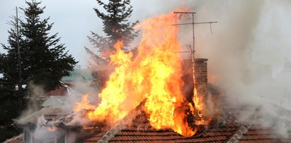 Uwaga! Dachy z fotowoltaiką mogą stwarzać zagrożenie pożarem!