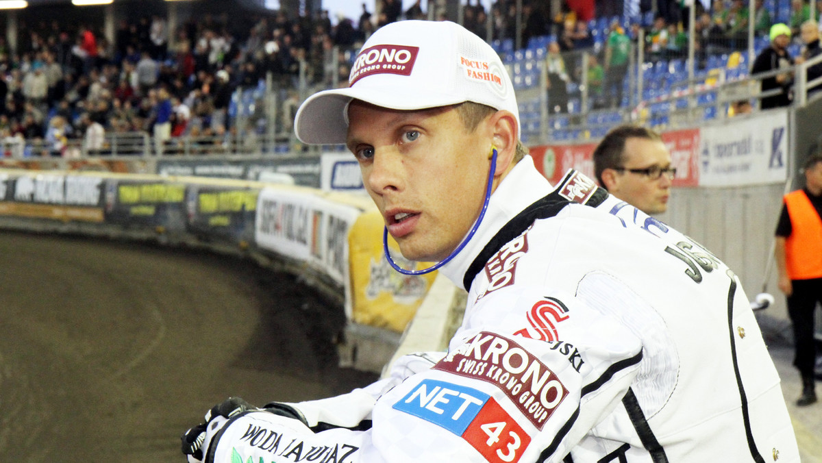 Andreas Jonsson odchodzi ze SPAR Falubazu Zielona Góra. Szwedzki żużlowiec reprezentował barwy tego zespołu przez pięć lat. Na razie nie podpisał kontraktu z żadnym nowym klubem.