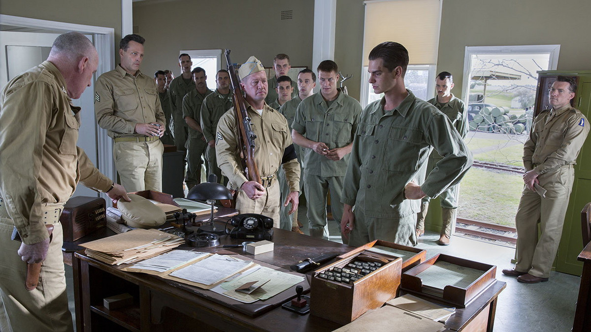 W sieci pojawiło się pierwsze zdjęcie z dramatu wojennego "Hacksaw Ridge". W filmie w reżyserii Mela Gibsona w roli głównej występuje Andrew Garfield.