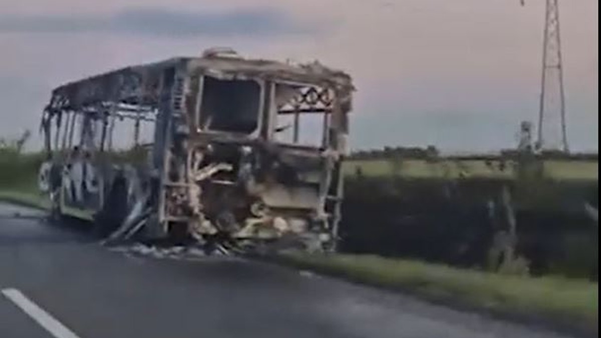 Izgoreo autobus