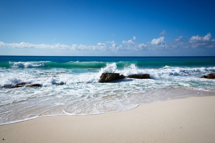 11. Paradise Beach na Kubie. Jak sama nazwa wskazuje, ta plaża, wygląda jak raj na ziemi. Idealne warunki do plażowania panują przez cały rok.