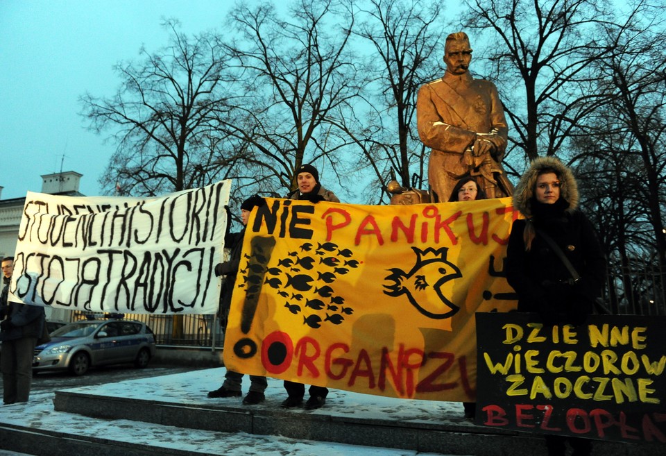 WARSZAWA PIKIETA STUDENTÓW PRZED BELWEDEREM