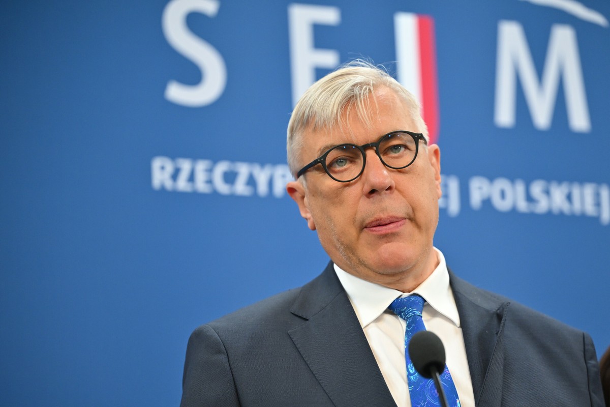 Wirtualna Polska: Roman Giertych domagał się przesłania mu dokumentów sprawy dotyczącej pary słynnych youtuberów, w której formalnie go nie było