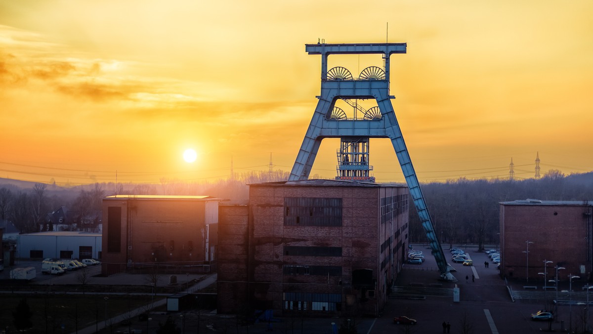 O przygotowanie specjalnej ustawy umożliwiającej przejmowanie od spółek węglowych nieruchomości po zlikwidowanych przedsiębiorstwach i ich majątku nieprodukcyjnego zaapelowały do rządu samorządy zrzeszone w Górnośląskim Związku Metropolitalnym.