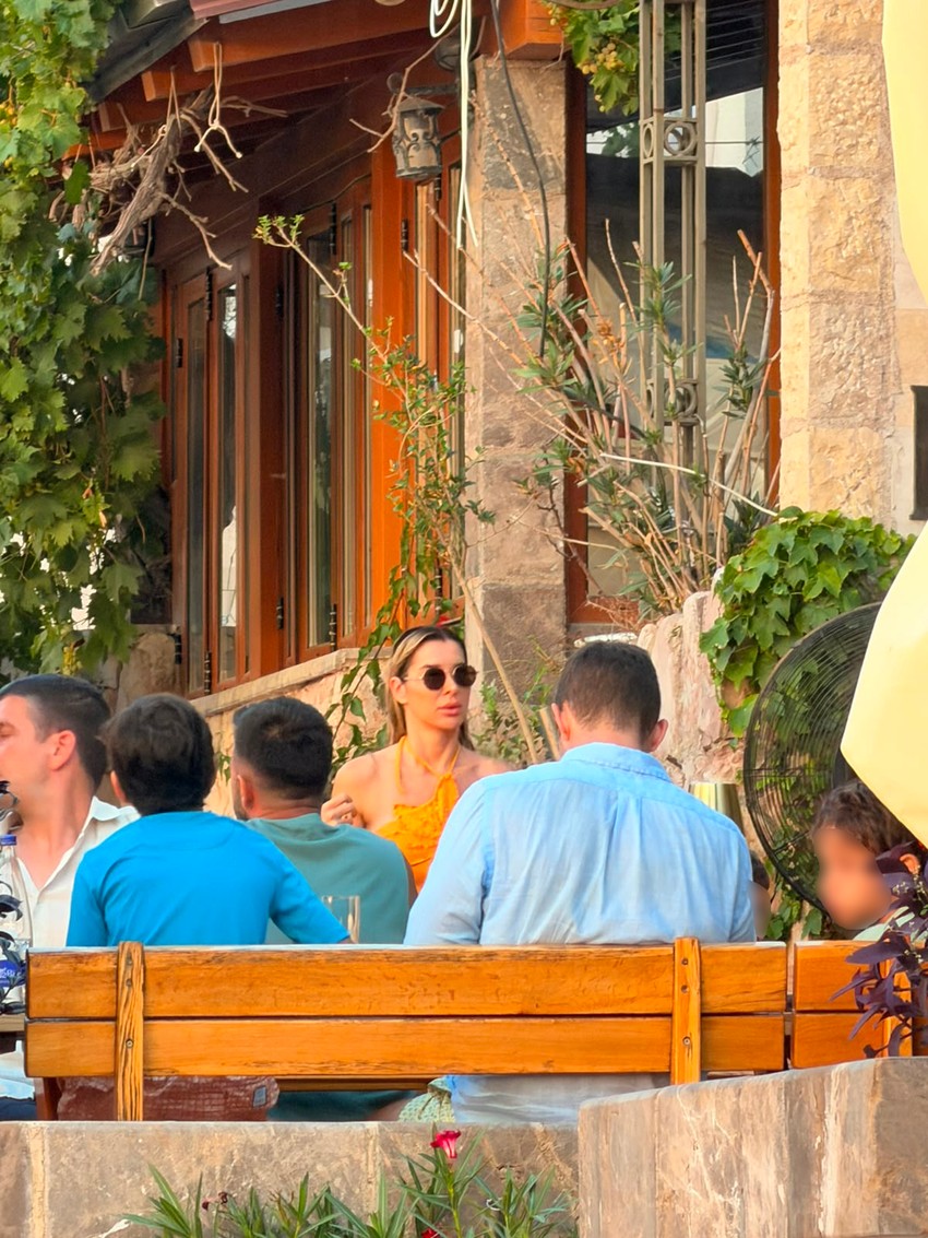 Paparaco brat Ane Ivanović u Crnoj Gori