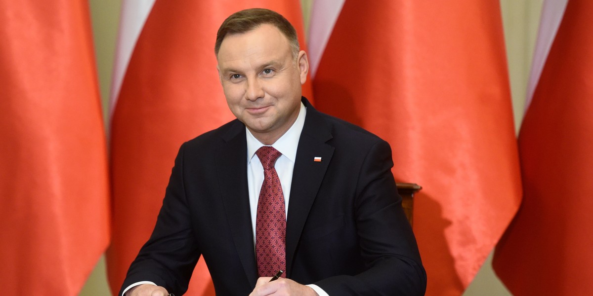 Andrzej Duda podpisał nowelizację kontrowersyjnej ustawy.