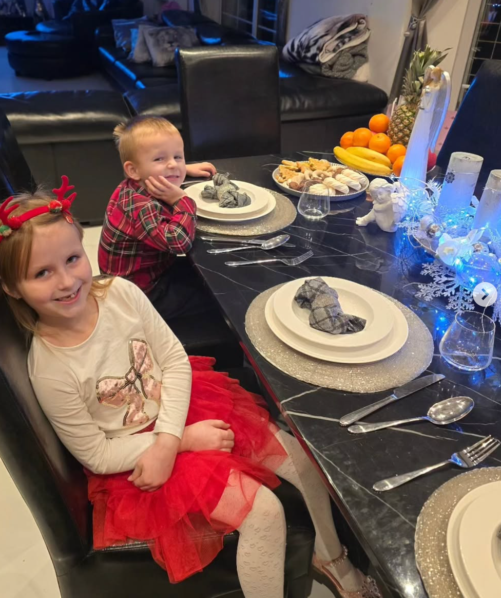 Lela Ceterová s deťmi. 